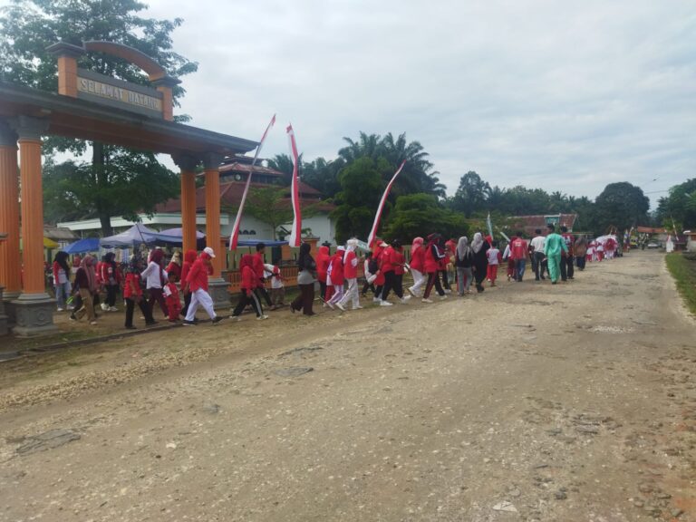 Gerak jalan sehat Desa Talang Datar Agustus 2025